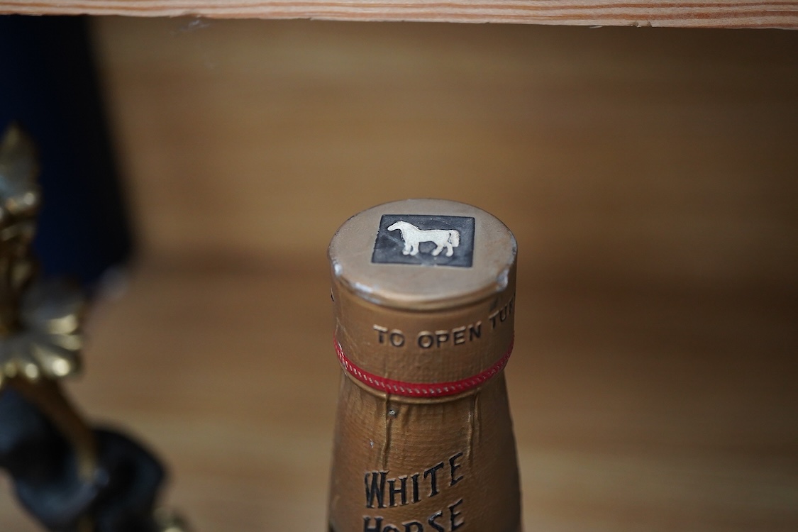 White horse scotch whisky, 1 bottle